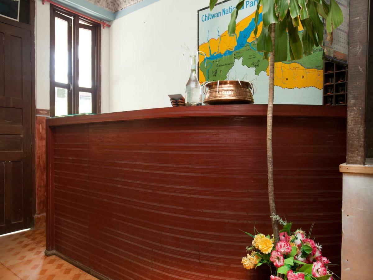 Spot On 486 Hotel Holy Lodge Sauraha Extérieur photo